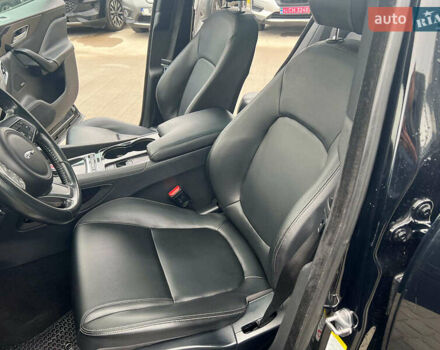 Чорний Ягуар Ф-Пейс, об'ємом двигуна 2 л та пробігом 153 тис. км за 24290 $, фото 22 на Automoto.ua