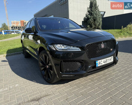 Черный Ягуар Ф-Пейс, объемом двигателя 2.99 л и пробегом 200 тыс. км за 27500 $, фото 1 на Automoto.ua
