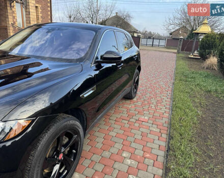 Черный Ягуар Ф-Пейс, объемом двигателя 2 л и пробегом 173 тыс. км за 22000 $, фото 4 на Automoto.ua