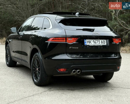 Черный Ягуар Ф-Пейс, объемом двигателя 2 л и пробегом 220 тыс. км за 22200 $, фото 5 на Automoto.ua