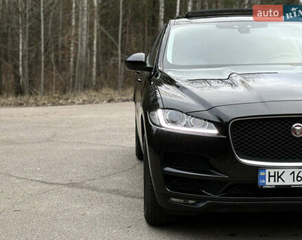 Черный Ягуар Ф-Пейс, объемом двигателя 2 л и пробегом 220 тыс. км за 22200 $, фото 13 на Automoto.ua