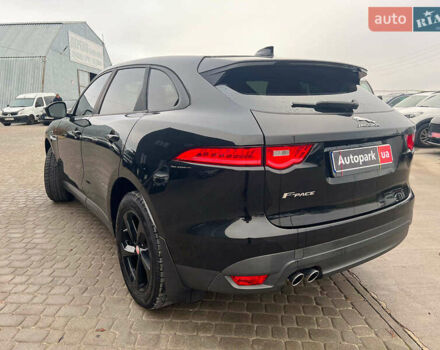 Чорний Ягуар Ф-Пейс, об'ємом двигуна 2 л та пробігом 153 тис. км за 24290 $, фото 7 на Automoto.ua
