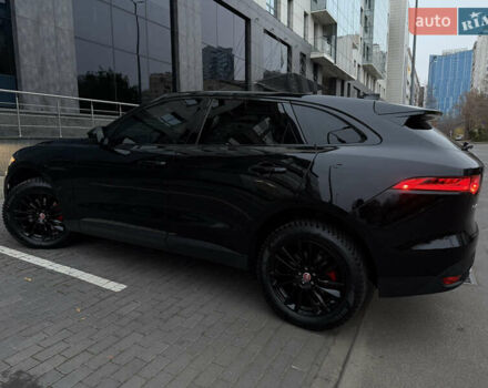 Чорний Ягуар Ф-Пейс, об'ємом двигуна 2.96 л та пробігом 141 тис. км за 22000 $, фото 2 на Automoto.ua
