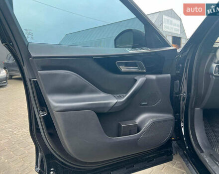 Чорний Ягуар Ф-Пейс, об'ємом двигуна 2 л та пробігом 153 тис. км за 24290 $, фото 15 на Automoto.ua