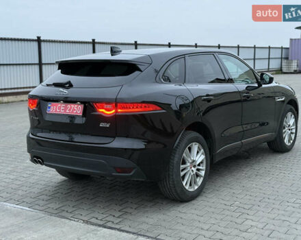 Черный Ягуар Ф-Пейс, объемом двигателя 2 л и пробегом 237 тыс. км за 17950 $, фото 5 на Automoto.ua