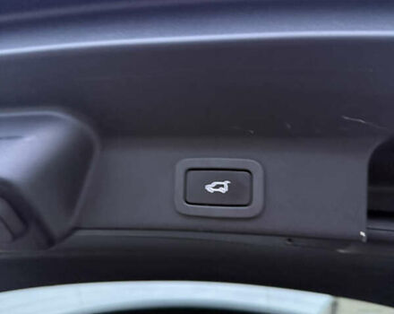 Черный Ягуар Ф-Пейс, объемом двигателя 2 л и пробегом 237 тыс. км за 17950 $, фото 34 на Automoto.ua