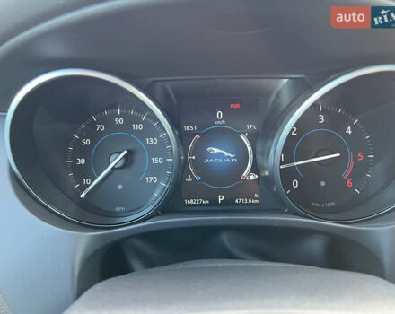 Черный Ягуар Ф-Пейс, объемом двигателя 2 л и пробегом 168 тыс. км за 22500 $, фото 27 на Automoto.ua
