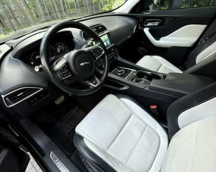 Черный Ягуар Ф-Пейс, объемом двигателя 3 л и пробегом 167 тыс. км за 25500 $, фото 20 на Automoto.ua