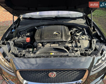Черный Ягуар Ф-Пейс, объемом двигателя 2 л и пробегом 173 тыс. км за 22000 $, фото 25 на Automoto.ua