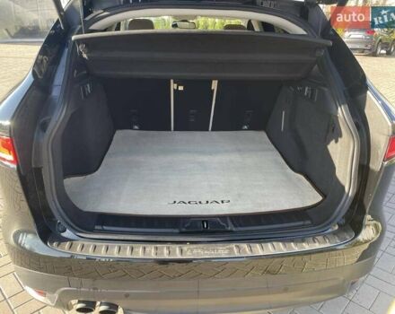Чорний Ягуар Ф-Пейс, об'ємом двигуна 2 л та пробігом 100 тис. км за 25500 $, фото 6 на Automoto.ua