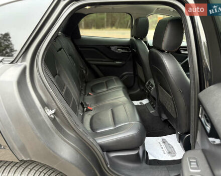 Черный Ягуар Ф-Пейс, объемом двигателя 2 л и пробегом 220 тыс. км за 22200 $, фото 42 на Automoto.ua