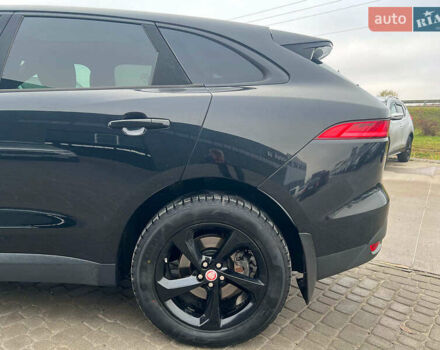 Чорний Ягуар Ф-Пейс, об'ємом двигуна 2 л та пробігом 153 тис. км за 24290 $, фото 5 на Automoto.ua
