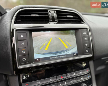 Черный Ягуар Ф-Пейс, объемом двигателя 2 л и пробегом 220 тыс. км за 22200 $, фото 35 на Automoto.ua