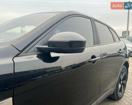 Чорний Ягуар Ф-Пейс, об'ємом двигуна 2 л та пробігом 153 тис. км за 24290 $, фото 4 на Automoto.ua