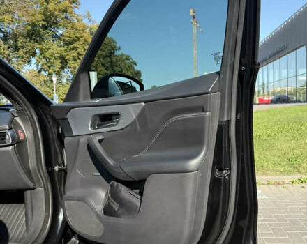 Черный Ягуар Ф-Пейс, объемом двигателя 2.99 л и пробегом 200 тыс. км за 27500 $, фото 19 на Automoto.ua