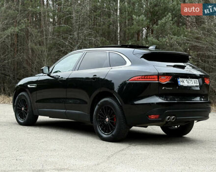 Черный Ягуар Ф-Пейс, объемом двигателя 2 л и пробегом 220 тыс. км за 22200 $, фото 4 на Automoto.ua