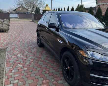 Черный Ягуар Ф-Пейс, объемом двигателя 2 л и пробегом 173 тыс. км за 22000 $, фото 1 на Automoto.ua