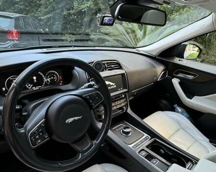 Ягуар Ф-Пейс 2016 в Одессе на Automoto.ua Черный Ягуар Ф-Пейс, объемом двигателя 2 л и пробегом 108 тыс. км за 25600 $, фото 7 на Automoto.ua