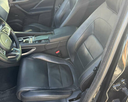 Черный Ягуар Ф-Пейс, объемом двигателя 2.99 л и пробегом 200 тыс. км за 27500 $, фото 31 на Automoto.ua