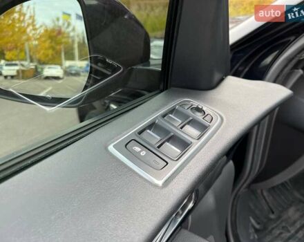 Ягуар Ф-Пейс 2017 в Киеве на Automoto.ua Черный Ягуар Ф-Пейс, объемом двигателя 2 л и пробегом 214 тыс. км за 20990 $, фото 17 на Automoto.ua