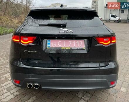 Черный Ягуар Ф-Пейс, объемом двигателя 2 л и пробегом 130 тыс. км за 22500 $, фото 5 на Automoto.ua