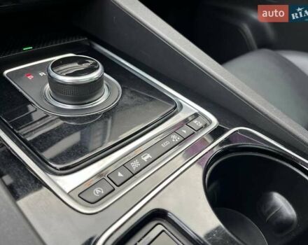 Ягуар Ф-Пейс 2017 в Киеве на Automoto.ua Черный Ягуар Ф-Пейс, объемом двигателя 2 л и пробегом 214 тыс. км за 20990 $, фото 26 на Automoto.ua