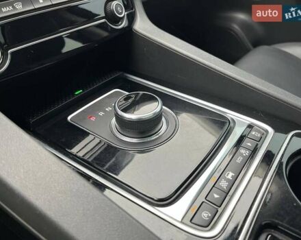 Чорний Ягуар Ф-Пейс, об'ємом двигуна 2 л та пробігом 214 тис. км за 18990 $, фото 25 на Automoto.ua