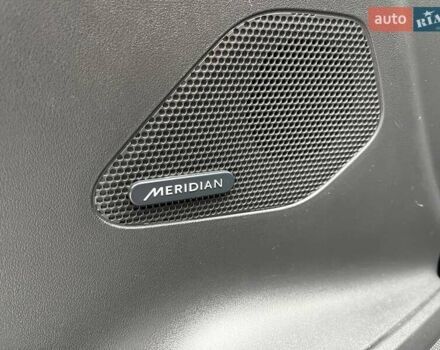 Чорний Ягуар Ф-Пейс, об'ємом двигуна 2 л та пробігом 214 тис. км за 18990 $, фото 28 на Automoto.ua