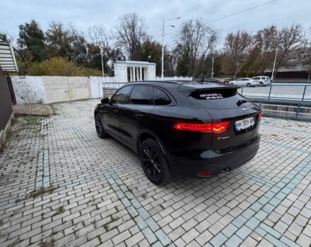 Черный Ягуар Ф-Пейс, объемом двигателя 2 л и пробегом 152 тыс. км за 24800 $, фото 4 на Automoto.ua