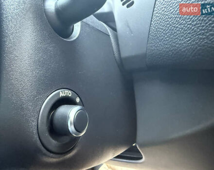 Черный Ягуар Ф-Пейс, объемом двигателя 2 л и пробегом 179 тыс. км за 19300 $, фото 16 на Automoto.ua