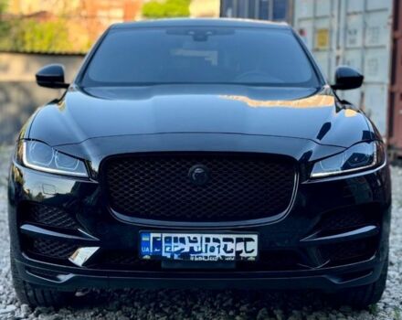 Черный Ягуар Ф-Пейс, объемом двигателя 3 л и пробегом 3 тыс. км за 21000 $, фото 1 на Automoto.ua