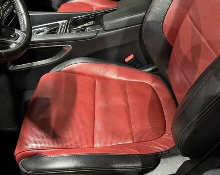 Чорний Ягуар Ф-Пейс, об'ємом двигуна 2 л та пробігом 123 тис. км за 23500 $, фото 16 на Automoto.ua