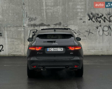 Черный Ягуар Ф-Пейс, объемом двигателя 2 л и пробегом 178 тыс. км за 19000 $, фото 7 на Automoto.ua