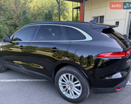 Черный Ягуар Ф-Пейс, объемом двигателя 2 л и пробегом 179 тыс. км за 19300 $, фото 3 на Automoto.ua