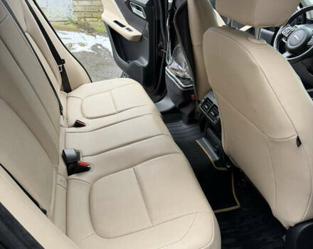 Черный Ягуар Ф-Пейс, объемом двигателя 2 л и пробегом 113 тыс. км за 23000 $, фото 7 на Automoto.ua