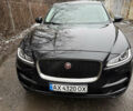 Черный Ягуар Ф-Пейс, объемом двигателя 2 л и пробегом 113 тыс. км за 23000 $, фото 1 на Automoto.ua