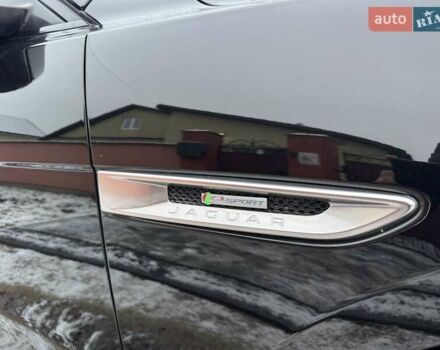 Чорний Ягуар Ф-Пейс, об'ємом двигуна 2 л та пробігом 123 тис. км за 23500 $, фото 11 на Automoto.ua