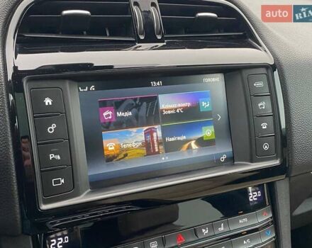 Черный Ягуар Ф-Пейс, объемом двигателя 2 л и пробегом 132 тыс. км за 25490 $, фото 16 на Automoto.ua