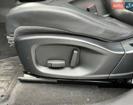 Чорний Ягуар Ф-Пейс, об'ємом двигуна 2 л та пробігом 214 тис. км за 18990 $, фото 15 на Automoto.ua