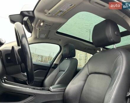 Чорний Ягуар Ф-Пейс, об'ємом двигуна 2 л та пробігом 214 тис. км за 18990 $, фото 27 на Automoto.ua