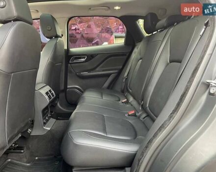 Ягуар Ф-Пейс 2017 в Киеве на Automoto.ua Черный Ягуар Ф-Пейс, объемом двигателя 2 л и пробегом 214 тыс. км за 20990 $, фото 9 на Automoto.ua