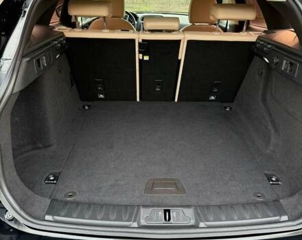 Черный Ягуар Ф-Пейс, объемом двигателя 2 л и пробегом 207 тыс. км за 23500 $, фото 2 на Automoto.ua