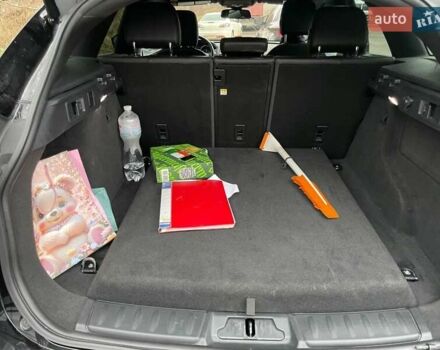 Черный Ягуар Ф-Пейс, объемом двигателя 2 л и пробегом 130 тыс. км за 22500 $, фото 8 на Automoto.ua