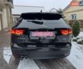 Чорний Ягуар Ф-Пейс, об'ємом двигуна 2 л та пробігом 123 тис. км за 23500 $, фото 10 на Automoto.ua