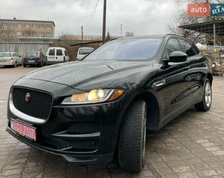 Черный Ягуар Ф-Пейс, объемом двигателя 2 л и пробегом 130 тыс. км за 22500 $, фото 2 на Automoto.ua