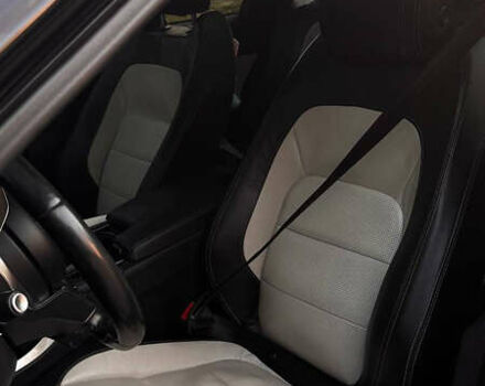 Чорний Ягуар Ф-Пейс, об'ємом двигуна 3 л та пробігом 100 тис. км за 24000 $, фото 16 на Automoto.ua