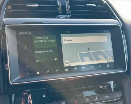 Черный Ягуар Ф-Пейс, объемом двигателя 0 л и пробегом 87 тыс. км за 32990 $, фото 20 на Automoto.ua