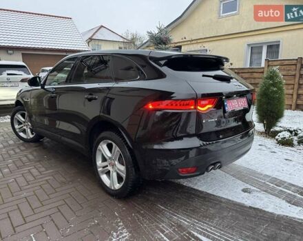 Чорний Ягуар Ф-Пейс, об'ємом двигуна 2 л та пробігом 123 тис. км за 23500 $, фото 6 на Automoto.ua