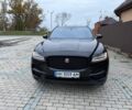 Черный Ягуар Ф-Пейс, объемом двигателя 2 л и пробегом 152 тыс. км за 24800 $, фото 1 на Automoto.ua