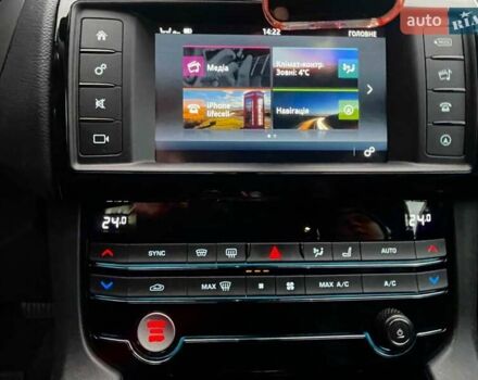 Черный Ягуар Ф-Пейс, объемом двигателя 2 л и пробегом 130 тыс. км за 22500 $, фото 17 на Automoto.ua